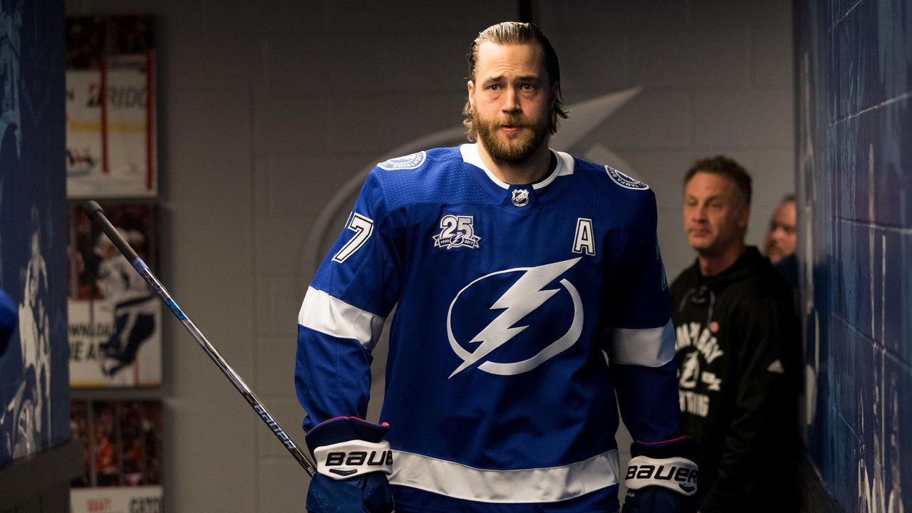 TAMPA, FL - JANUARY 11: Victor Hedman #77 of the Tampa Bay Lightning gets ready for the game against the Calgary Flames at Amalie Arena on January 11, 2018 in Tampa, Florida.