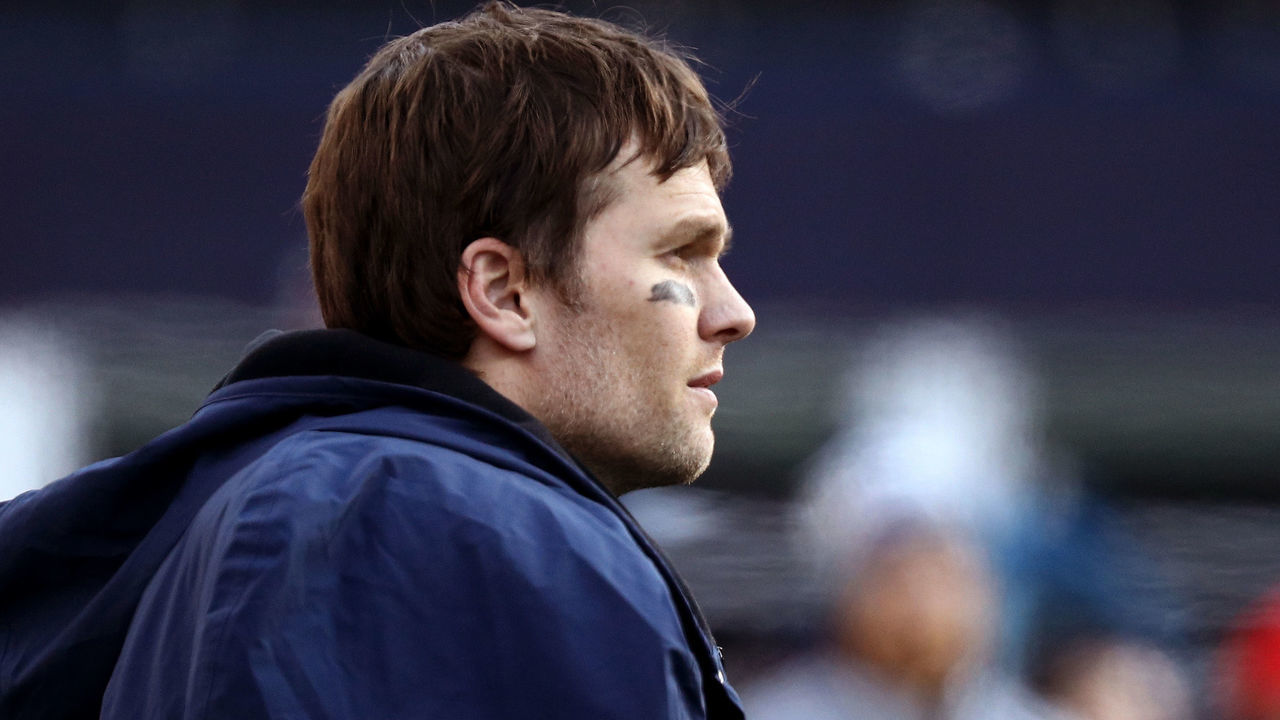 FOXBOROUGH, MA - JANUARY 21: Tom Brady #12 of the New England Patriots reacts in the second quarter during the AFC Championship Game against the Jacksonville Jaguars at Gillette Stadium on January 21, 2018 in Foxborough, Massachusetts.
