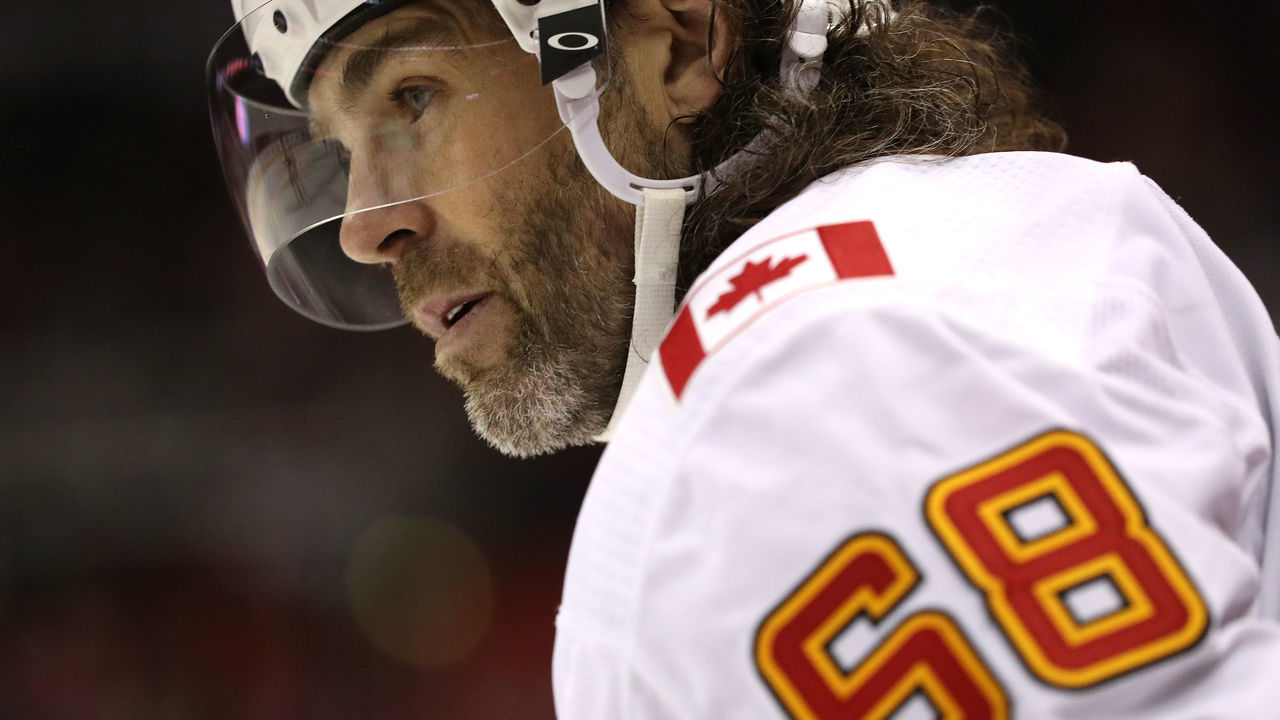 WASHINGTON, DC - NOVEMBER 20: Jaromir Jagr #68 of the Calgary Flames looks on against the Washington Capitals during the third period at Capital One Arena on November 20, 2017 in Washington, DC.