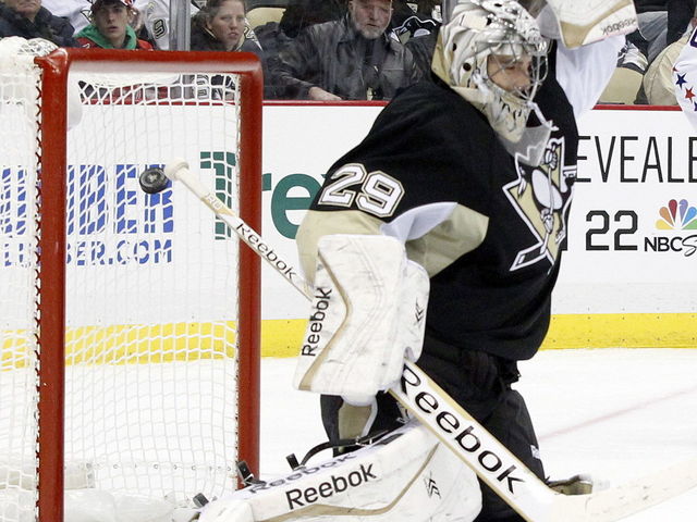 Officials forbid Marc-Andre Fleury and Peter Budaj's attempt to have a goalie fight