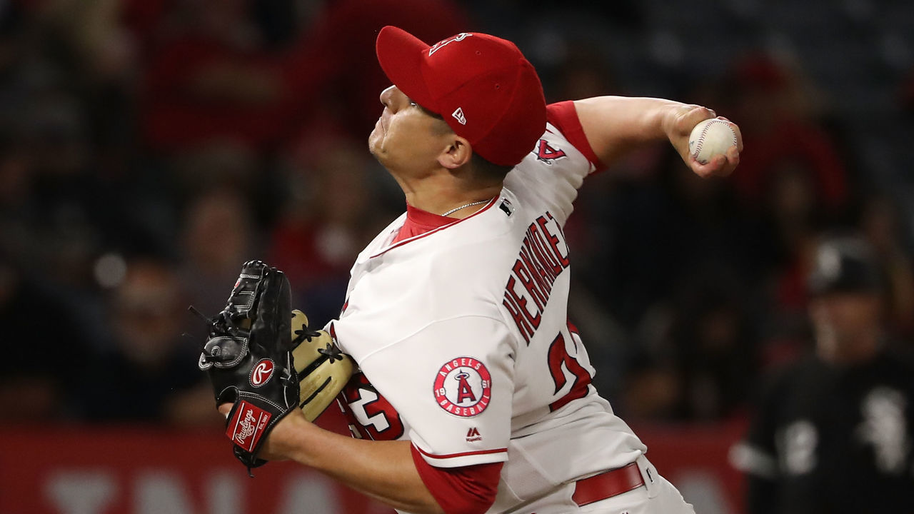 ANAHEIM, CA - MAY 16: Pitcher David Hernandez #33 of the Los Angeles Angels of Anaheim pitches in the ninth inning during the MLB game against the Chicago White Sox at Angel Stadium of Anaheim on May 16, 2017 in Anaheim, California.