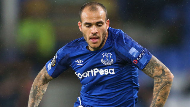 LIVERPOOL, ENGLAND - NOVEMBER 23: Sandro Ramirez of Everton runs with the ball during the UEFA Europa League group E match between Everton FC and Atalanta at Goodison Park on November 23, 2017 in Liverpool, United Kingdom.