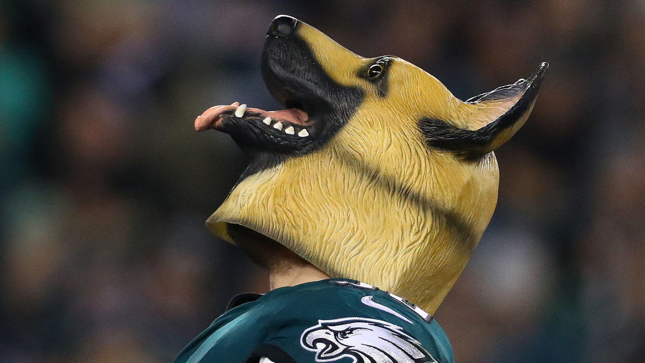 PHILADELPHIA, PA - JANUARY 21: Chris Long #56 of the Philadelphia Eagles celebrates a 38-7 win against the Minnesota Vikings after their NFC Championship game at Lincoln Financial Field on January 21, 2018 in Philadelphia, Pennsylvania.