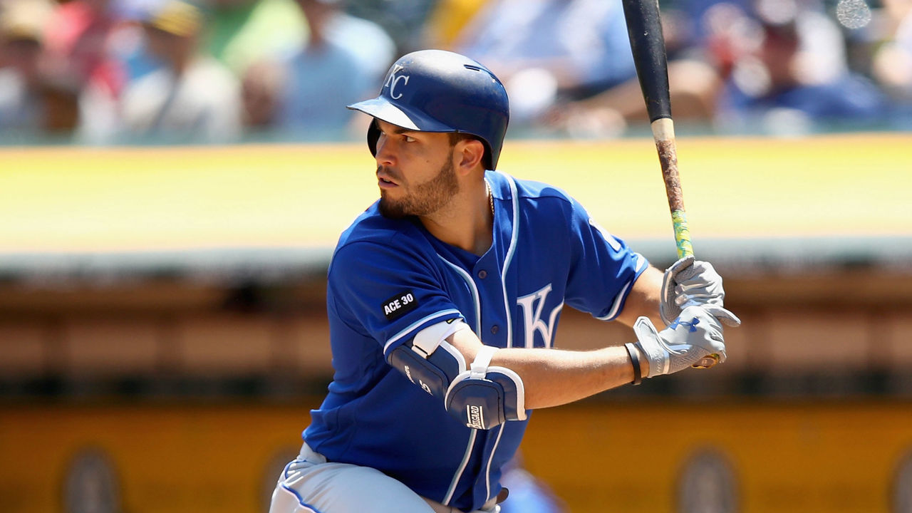 OAKLAND, CA - AUGUST 16: Eric Hosmer #35 of the Kansas City Royals bats against the Oakland Athletics at Oakland Alameda Coliseum on August 16, 2017 in Oakland, California.