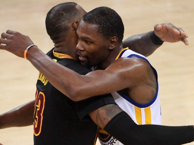 Durant downplays LeBron-to-Warriors, admits 'crazy things have happened'