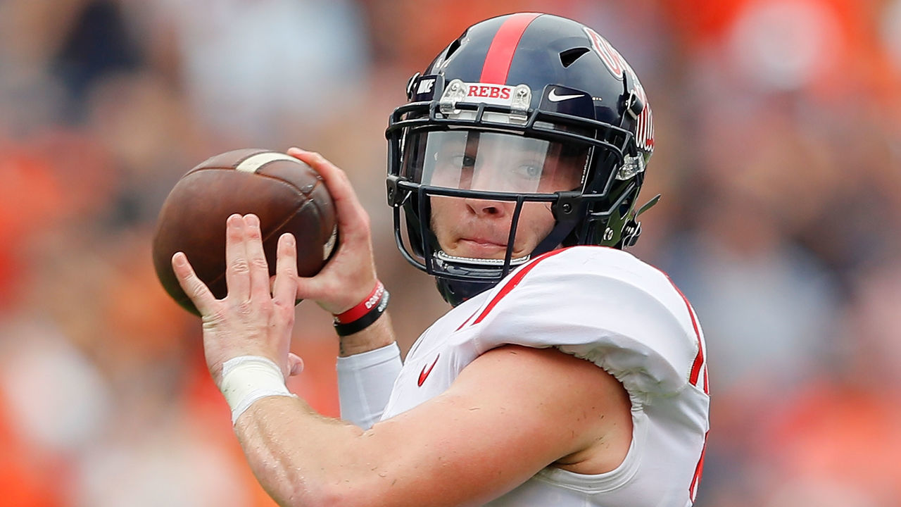 AUBURN, AL - OCTOBER 07: Shea Patterson #20 of the Mississippi Rebels looks to pass against the Auburn Tigers at Jordan Hare Stadium on October 7, 2017 in Auburn, Alabama.