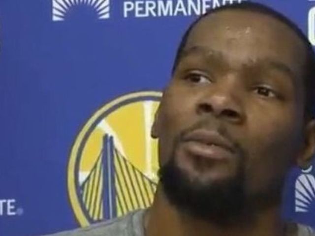Watch: Durant patiently waits for cameramen fight to end