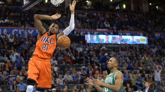 Report: Thunder interested in Clippers' Bradley to fill in for Roberson