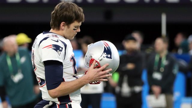 Brady supports NFL's decision to phase out older helmet models