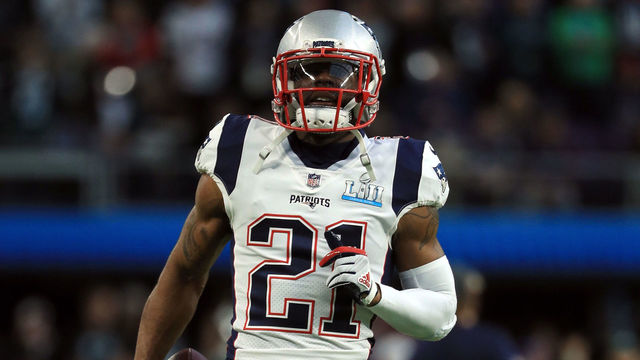 MINNEAPOLIS, MN - FEBRUARY 04: Malcolm Butler #21 of the New England Patriots warms up prior to Super Bowl LII against the Philadelphia Eagles at U.S. Bank Stadium on February 4, 2018 in Minneapolis, Minnesota.