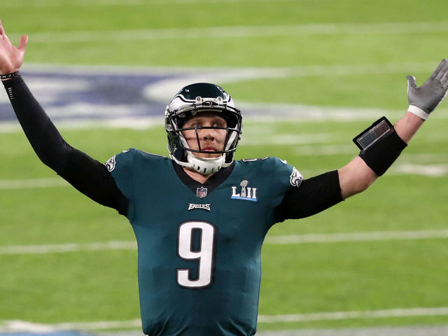 MINNEAPOLIS, MN - FEBRUARY 04: Nick Foles #9 of the Philadelphia Eagles celebrates his 11-yard touchdown pass to Zach Ertz #86 (not pictured) during the fourth quarter against the Philadelphia Eagles in Super Bowl LII at U.S. Bank Stadium on February 4, 2018 in Minneapolis, Minnesota.