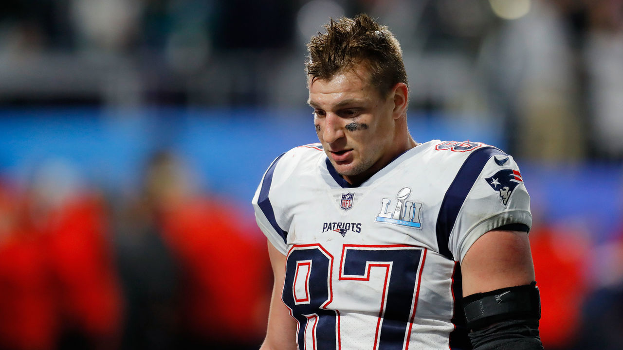 MINNEAPOLIS, MN - FEBRUARY 04: Rob Gronkowski #87 of the New England Patriots walks off the field after his teams 41-33 loss to the Philadelphia Eagles in Super Bowl LII at U.S. Bank Stadium on February 4, 2018 in Minneapolis, Minnesota. The Philadelphia Eagles defeated the New England Patriots 41-33.