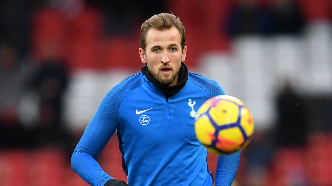 LIVERPOOL, ENGLAND - FEBRUARY 04: Harry Kane of Tottenham Hotspur warms up prior to the Premier League match between Liverpool and Tottenham Hotspur at Anfield on February 4, 2018 in Liverpool, England.