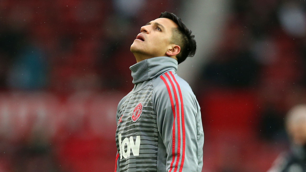 MANCHESTER, ENGLAND - FEBRUARY 03: Alexis Sanchez of Manchester United warms up ahead of the Premier League match between Manchester United and Huddersfield Town at Old Trafford on February 3, 2018 in Manchester, England.