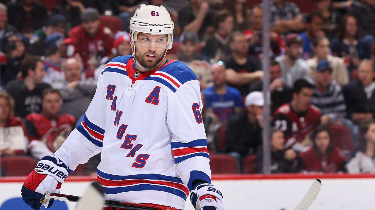 GLENDALE, AZ - JANUARY 06: Rick Nash #61 of the New York Rangers during the first period of the NHL game against the Arizona Coyotes at Gila River Arena on January 6, 2018 in Glendale, Arizona.