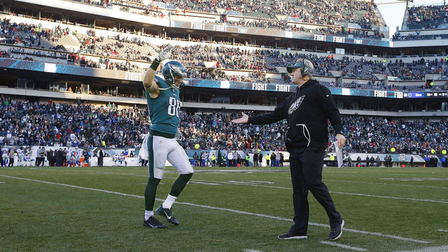 PHILADELPHIA, PA - JANUARY 01: Head coach Doug Pederson of the Philadelphia Eagles congratulates Zach Ertz #86 in the final moments of a game against the Dallas Cowboys at Lincoln Financial Field on January 1, 2017 in Philadelphia, Pennsylvania. The Eagles defeated the Cowboys 27-13.
