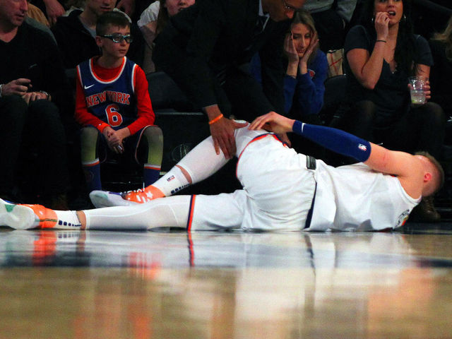 Porzingis diagnosed with torn ACL in left knee