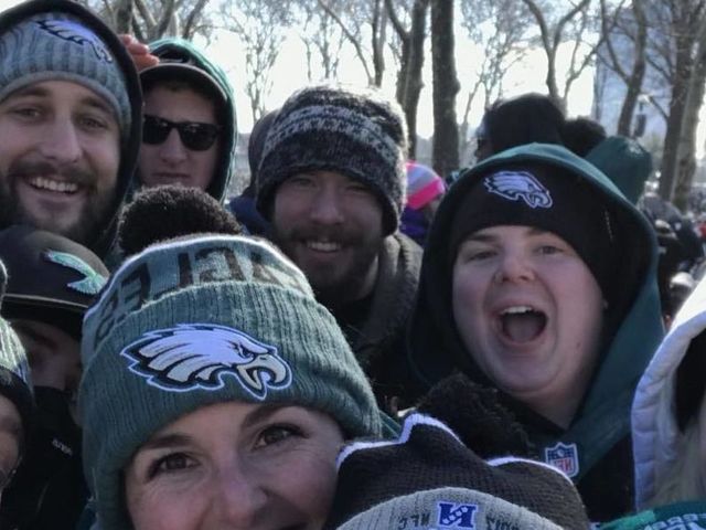 Eagles fans post Instagram photo with Sidney Jones' lost phone during parade