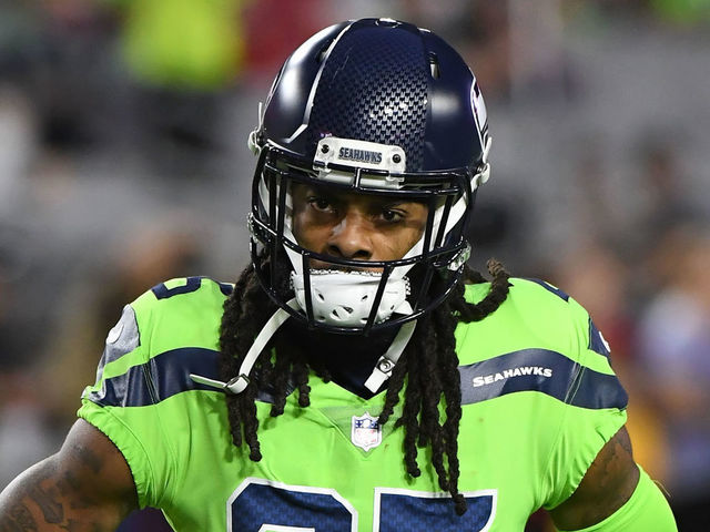 GLENDALE, AZ - NOVEMBER 09: Cornerback Richard Sherman #25 of the Seattle Seahawks stands on the field prior to the NFL game against the Arizona Cardinals at University of Phoenix Stadium on November 9, 2017 in Glendale, Arizona.
