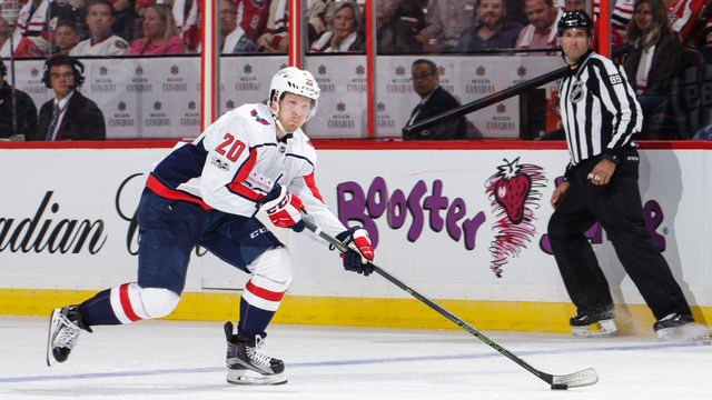 OTTAWA, ON - OCTOBER 5: Lars Eller #20 of the Washington Capitals skates with the puck against the Ottawa Senators at Canadian Tire Centre on October 5, 2017 in Ottawa, Ontario, Canada.