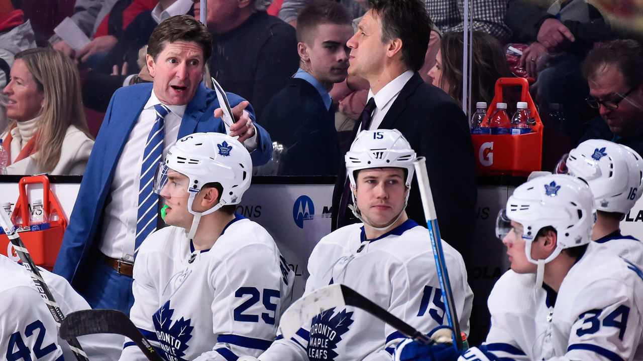 MONTREAL, QC - NOVEMBER 18: Head coach of the Toronto Maple Leafs Mike Babcock calls out instructions to his players against the Montreal Canadiens during the NHL game at the Bell Centre on November 18, 2017 in Montreal, Quebec, Canada. The Toronto Maple Leafs defeated the Montreal Canadiens 6-0.