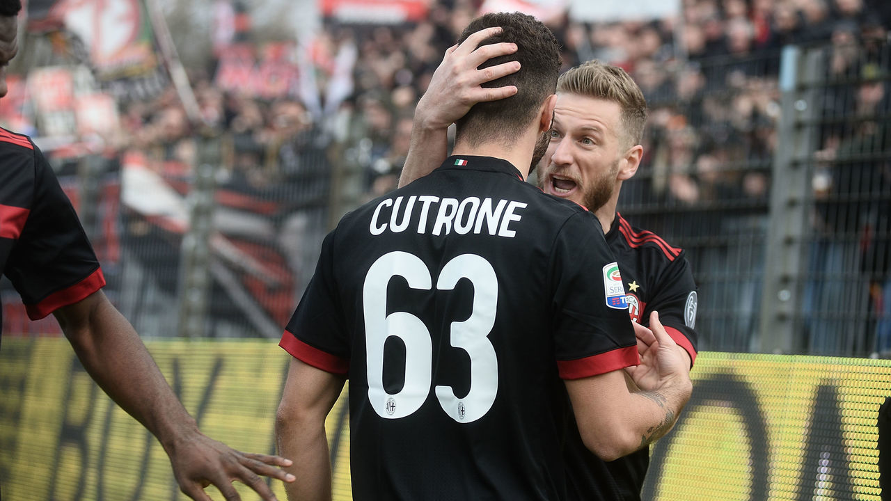 FERRARA, ITALY - FEBRUARY 10: Patrick Cutrone of AC Milan celebrates after scoring the opening goal during the serie A match between Spal and AC Milan at Stadio Paolo Mazza on February 10, 2018 in Ferrara, Italy.