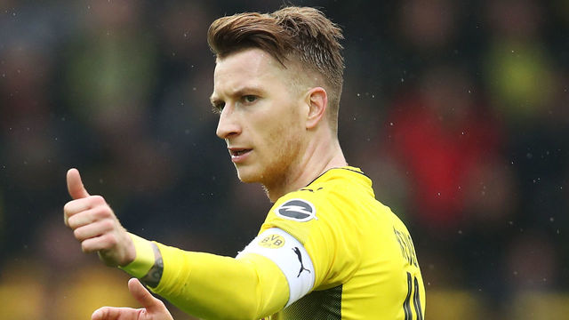 DORTMUND, GERMANY - FEBRUARY 10: Marco Reus of Dortmund gesticulated during the Bundesliga match between Borussia Dortmund and Hamburger SV at Signal Iduna Park on February 10, 2018 in Dortmund, Germany.