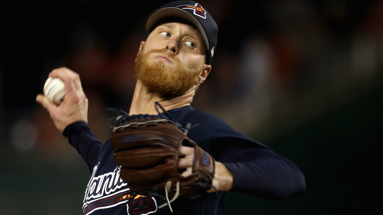 WASHINGTON, DC - SEPTEMBER 14: Starting pitcher Mike Foltynewicz #26 of the Atlanta Braves throws to a Washington Nationals batter at Nationals Park on September 14, 2017 in Washington, DC.