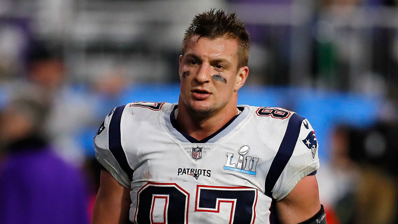 MINNEAPOLIS, MN - FEBRUARY 04: Rob Gronkowski #87 of the New England Patriots walks off the field after his teams 41-33 loss to the Philadelphia Eagles in Super Bowl LII at U.S. Bank Stadium on February 4, 2018 in Minneapolis, Minnesota. The Philadelphia Eagles defeated the New England Patriots 41-33.