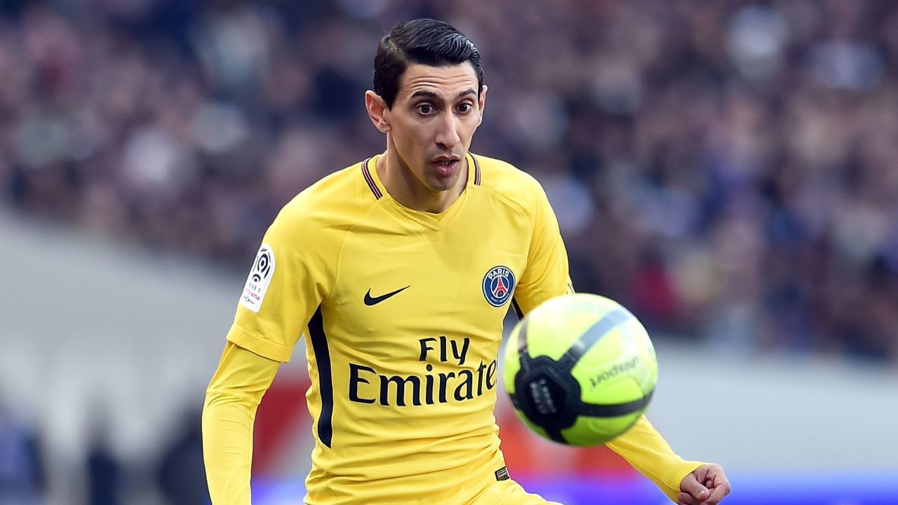 Paris Saint-Germain's Argentinian forward Angel Di Maria controls the ball during the French L1 football match between Toulouse (TFC) and Paris Saint-Germain (PSG) on February 10, 2018 at the Municipal stadium in Toulouse. / AFP PHOTO / REMY GABALDA
