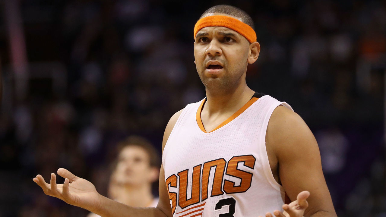 PHOENIX, AZ - DECEMBER 15: Jared Dudley #3 of the Phoenix Suns reacts to a foul call during the second half of the NBA game against the San Antonio Spurs at Talking Stick Resort Arena on December 15, 2016 in Phoenix, Arizona. The Spurs defeated the Suns 107-92.