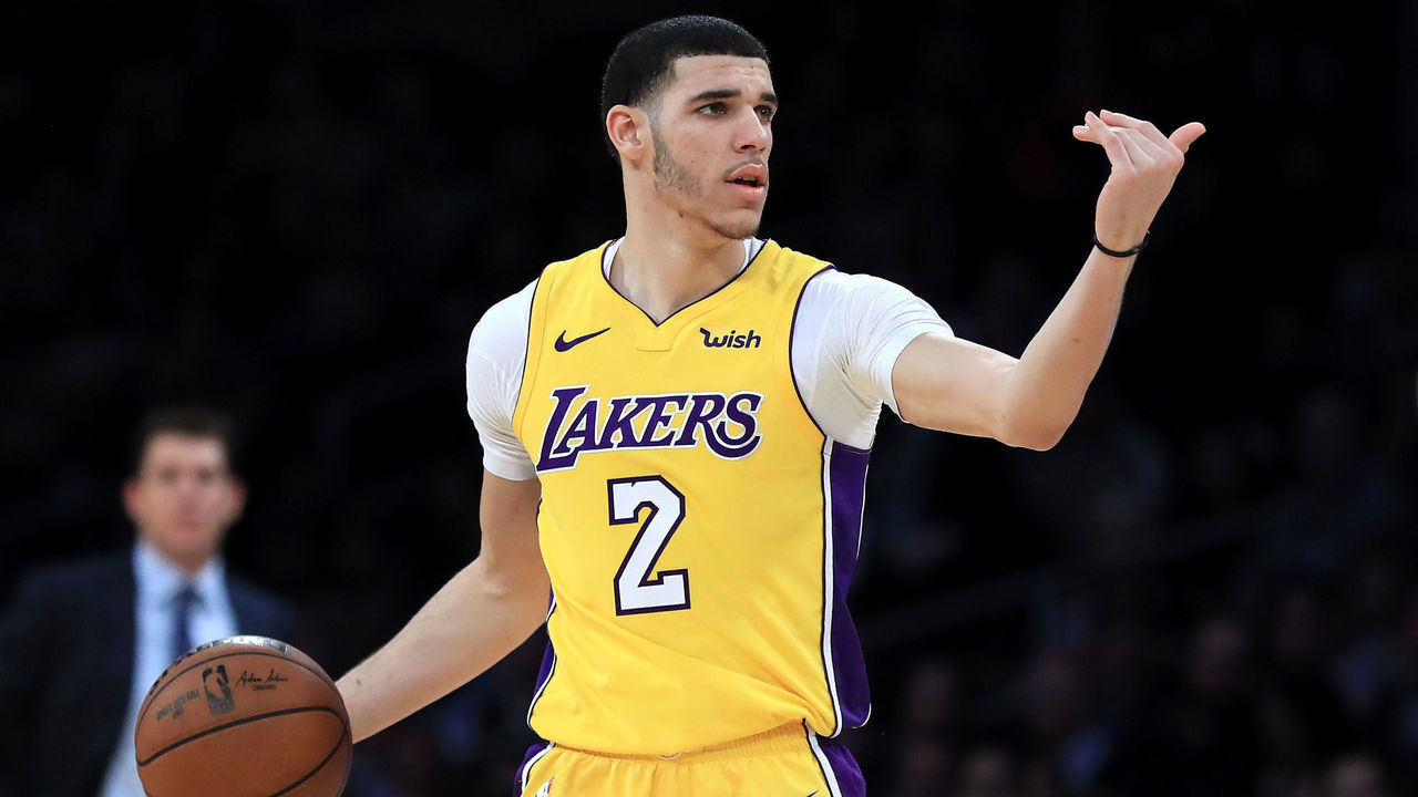 LOS ANGELES, CA - JANUARY 09: Lonzo Ball #2 of the Los Angeles Lakers calls a play during the second half of a game against the Sacramento Kings at Staples Center on January 9, 2018 in Los Angeles, California.