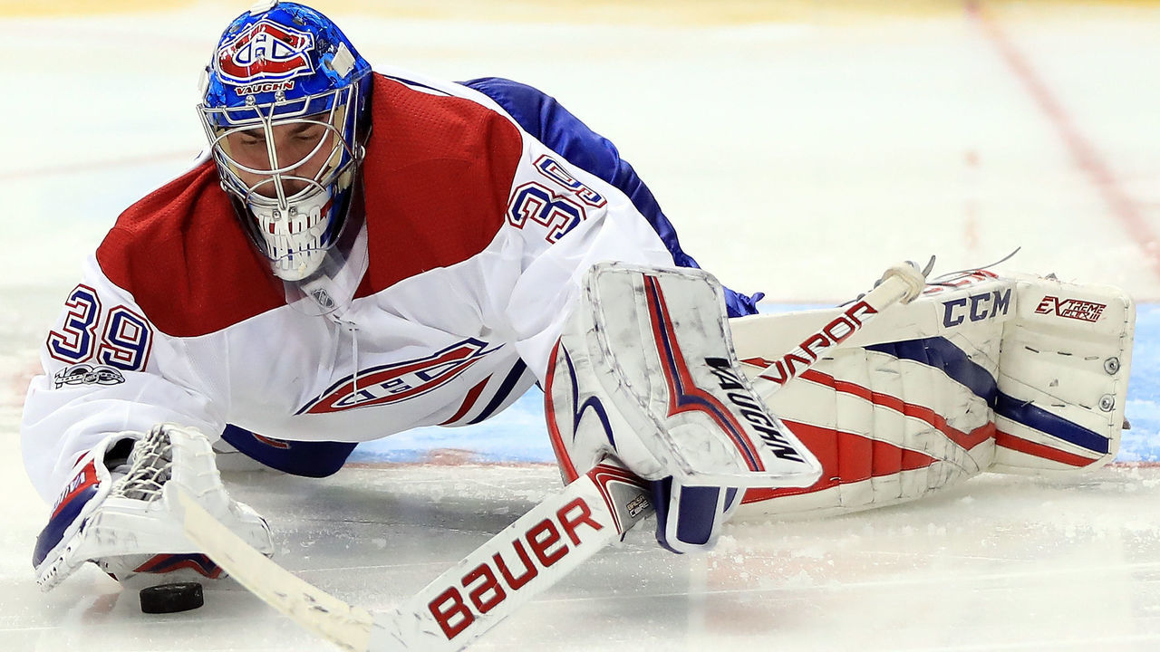 DALLAS, TX - NOVEMBER 21: Charlie Lindgren #39 of the Montreal Canadiens makes a save against the Dallas Stars in the third period at American Airlines Center on November 21, 2017 in Dallas, Texas.