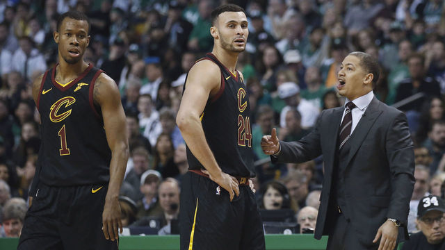 Larry Nance Jr. apologizes after rejecting young fan's autograph request