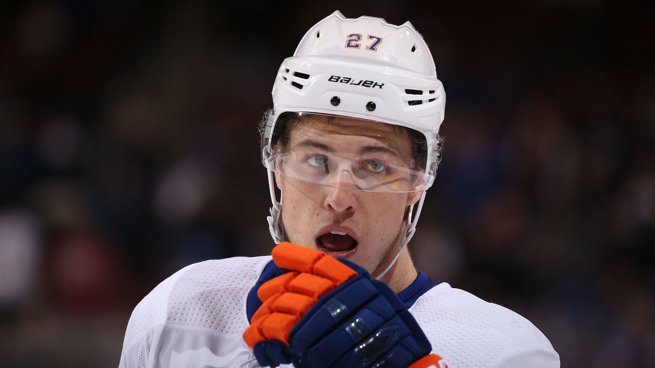 GLENDALE, AZ - JANUARY 22: Anders Lee #27 of the New York Islanders during the NHL game against the Arizona Coyotes at Gila River Arena on January 22, 2018 in Glendale, Arizona. The Coyotes defeated the Islanders 3-2 in overtime.