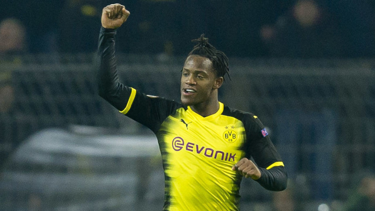 DORTMUND, GERMANY - FEBRUARY 15: Michy Batshuayi of Dortmund celebrates after scoring his team`s third goal during UEFA Europa League Round of 32 match between Borussia Dortmund and Atalanta Bergamo at the Westfalen Stadium on February 15, 2018 in Dortmund, Germany.