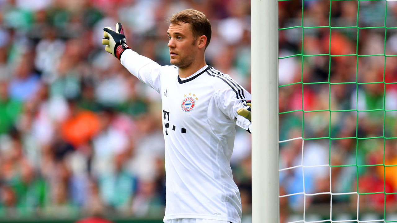 Bayern Munich's goalkeeper Manuel Neuer reacts during the German First division Bundesliga football match between Werder Bremen and Bayern Munich in Bremen, northern Germany, on August 26, 2017. / AFP PHOTO / PATRIK STOLLARZ / RESTRICTIONS: DURING MATCH TIME: DFL RULES TO LIMIT THE ONLINE USAGE TO 15 PICTURES PER MATCH AND FORBID IMAGE SEQUENCES TO SIMULATE VIDEO. == RESTRICTED TO EDITORIAL USE == FOR FURTHER QUERIES PLEASE CONTACT DFL DIRECTLY AT + 49 69 650050