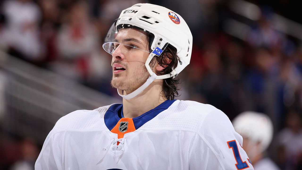 GLENDALE, AZ - JANUARY 22: Mathew Barzal #13 of the New York Islanders during the NHL game against the Arizona Coyotes at Gila River Arena on January 22, 2018 in Glendale, Arizona. The Coyotes defeated the Islanders 3-2 in overtime.