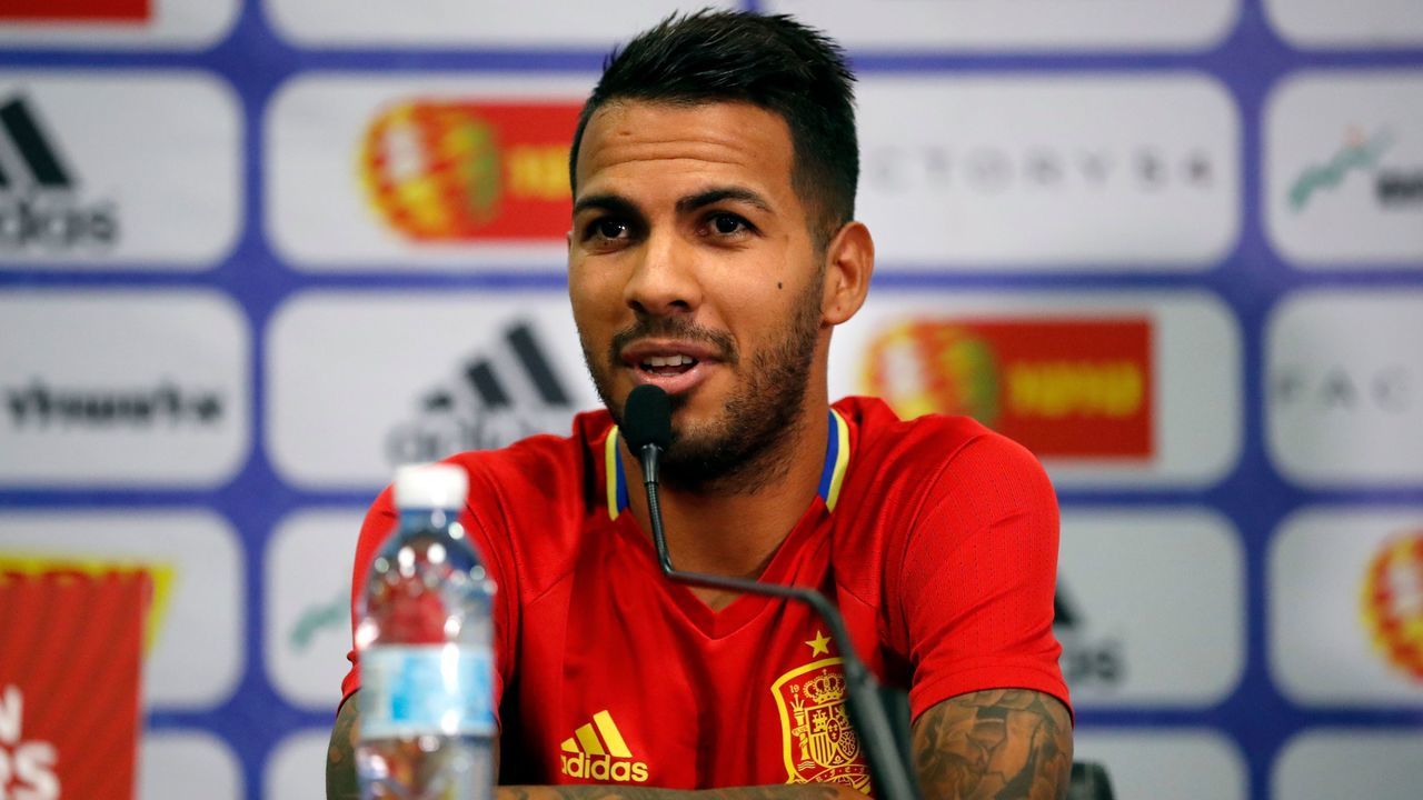 Spain's midfielder Jonathan Viera speaks during a press conference at the Teddy stadium in Jerusalem on October 8, 2017, a day ahead of the team's FIFA World Cup 2018 qualifying football match against Israel. / AFP PHOTO / THOMAS COEX