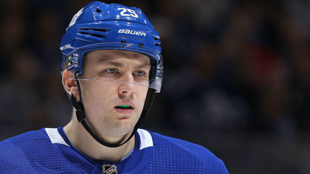 TORONTO, ON - FEBRUARY 10: James van Riemsdyk #25 of the Toronto Maple Leafs waits for a faceoff against the Ottawa Senators during an NHL game at the Air Canada Centre on February 10, 2018 in Toronto, Ontario, Canada. The Maple Leafs defeated the Senators 6-3.