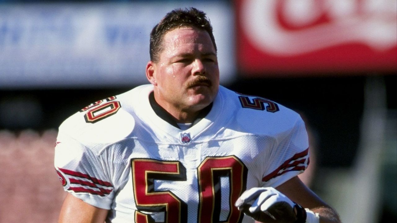 9 Aug 1997: Linebacker Gary Plummer of the San Francisco 49ers in action against the Seattle Seahawks during a pre-season game at 3Com Park in San Franciscon, California. The 49ers defeated the Seahawks 21-17. Mandatory Credit: Otto Greule /Allsport
