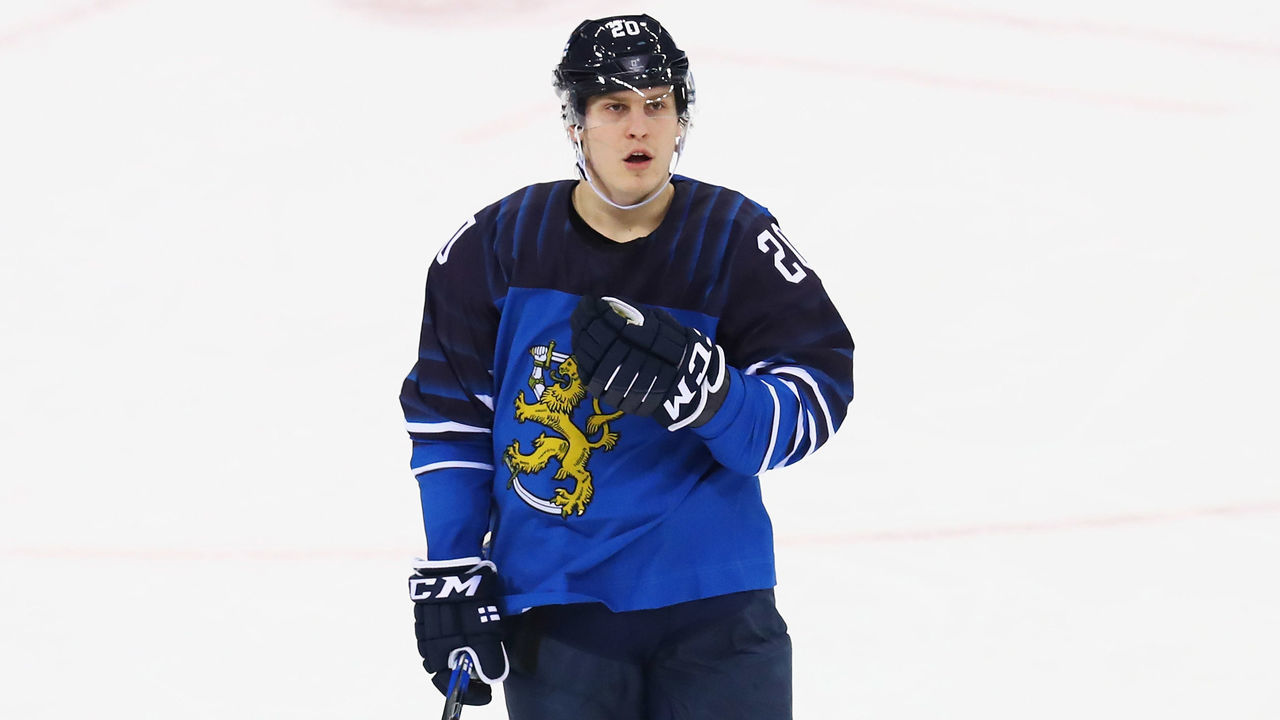 GANGNEUNG, SOUTH KOREA - FEBRUARY 15: Eeli Tolvanen of Finland celebrates scoring his teams fourth goal of the game with team mate Petri Kontiola during the Men's Ice Hockey Preliminary Round Group C game on day six of the PyeongChang 2018 Winter Olympic Games at Gangneung Hockey Centre on February 15, 2018 in Gangneung, South Korea.