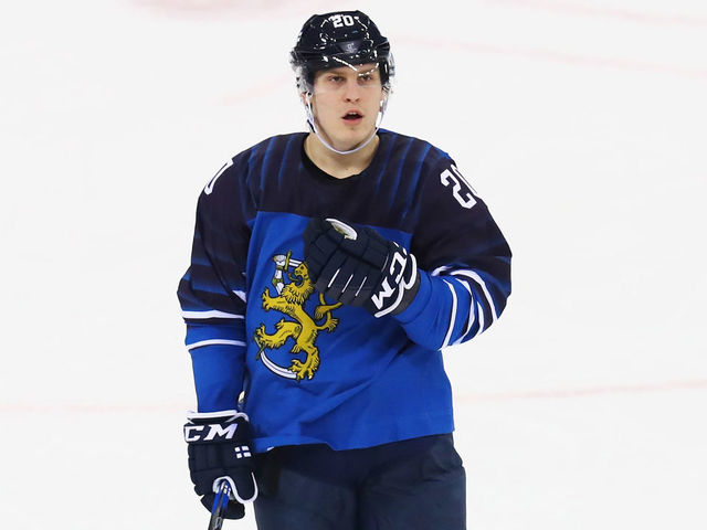 GANGNEUNG, SOUTH KOREA - FEBRUARY 15: Eeli Tolvanen of Finland celebrates scoring his teams fourth goal of the game with team mate Petri Kontiola during the Men's Ice Hockey Preliminary Round Group C game on day six of the PyeongChang 2018 Winter Olympic Games at Gangneung Hockey Centre on February 15, 2018 in Gangneung, South Korea.