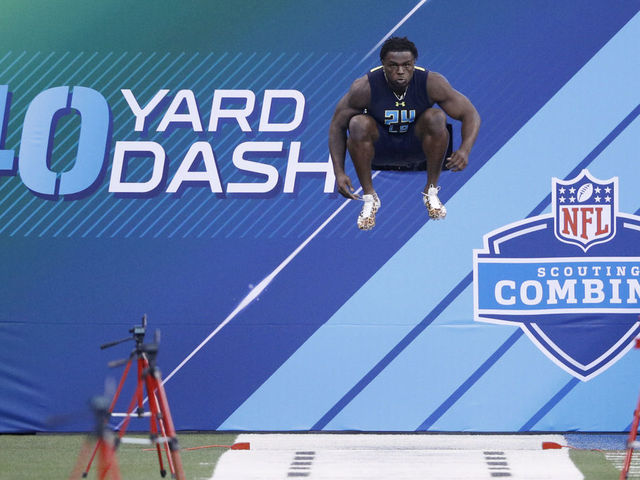 INDIANAPOLIS, IN - MARCH 05: Outside linebacker Jabrill Peppers of Michigan prepares to run the 40-yard dash during day five of the NFL Combine at Lucas Oil Stadium on March 5, 2017 in Indianapolis, Indiana.