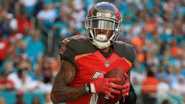 MIAMI GARDENS, FL - NOVEMBER 19: DeSean Jackson #11 of the Tampa Bay Buccaneers scores a touchdown during the second quarter against the Miami Dolphins at Hard Rock Stadium on November 19, 2017 in Miami Gardens, Florida.