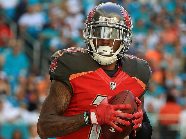 MIAMI GARDENS, FL - NOVEMBER 19: DeSean Jackson #11 of the Tampa Bay Buccaneers scores a touchdown during the second quarter against the Miami Dolphins at Hard Rock Stadium on November 19, 2017 in Miami Gardens, Florida.