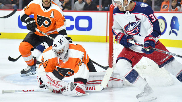 Mrazek nearly perfect in Flyers debut