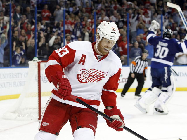 Red Wings' Franzen cleared to play after missing nearly 4 months with concussion