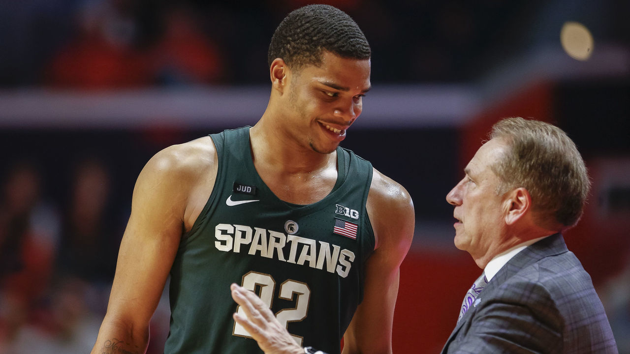 CHAMPAIGN, IL - JANUARY 22: Miles Bridges #22 talks with Head coach Tom Izzo of the Michigan State Spartans late in the game against the Illinois Fighting Illini at State Farm Center on January 22, 2018 in Champaign, Illinois.