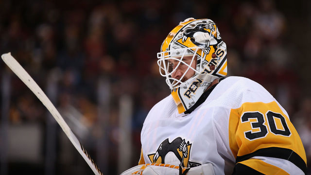 GLENDALE, AZ - DECEMBER 16: Goaltender Matt Murray #30 of the Pittsburgh Penguins during the NHL game against the Arizona Coyotes at Gila River Arena on December 16, 2017 in Glendale, Arizona. The Penguins defeated the Coyotes 4-2.